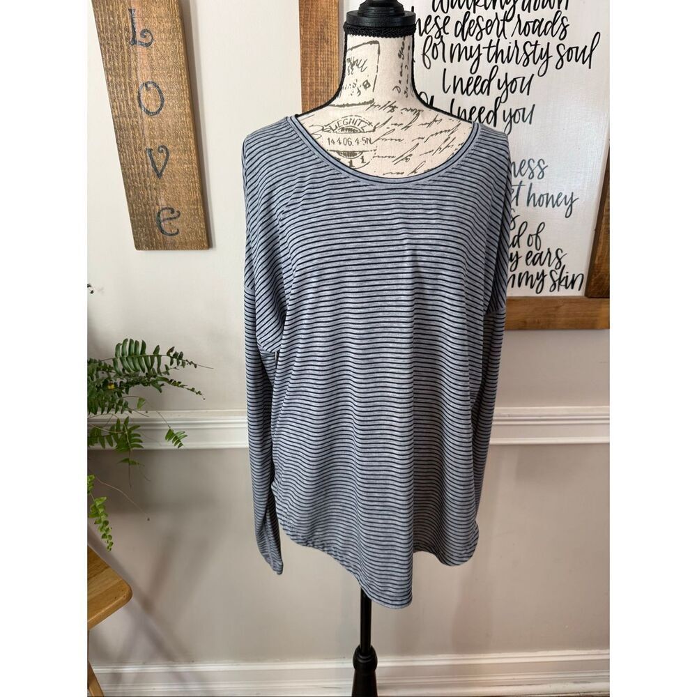 Lucy Women's Striped Long Sleeve Dolman Sleeve Active Top Gray Black XL NWOT